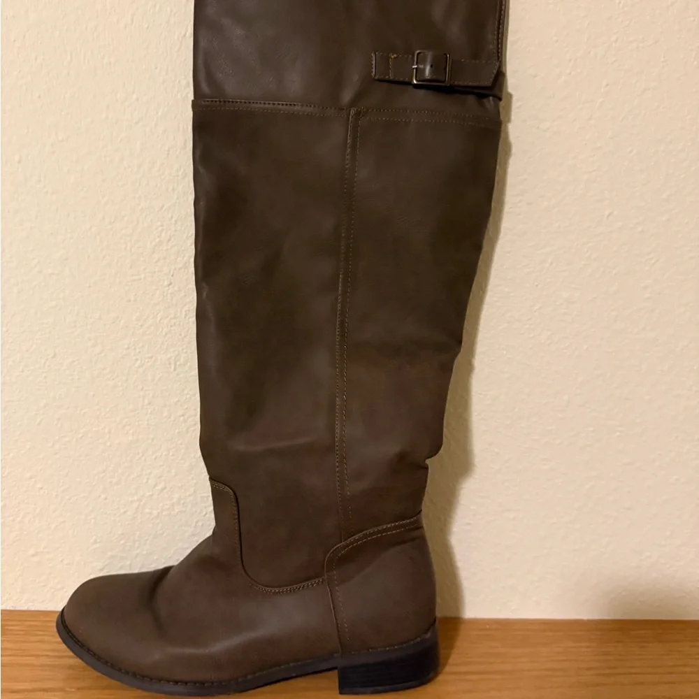 Elegant Brown Over the Knee Boots
